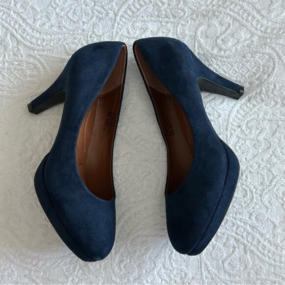 Boston Design Studio Women's 9W Faux Suede Heels Round Toe & Platform Sole Pumps - Picture 6 of 16